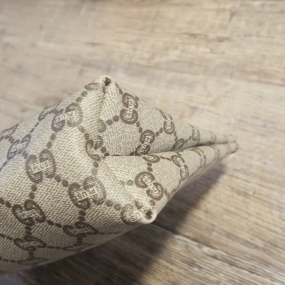 Gucci Plus GG Monogram Lesther Canvas Authentic Zipper Clutch Excellent Vintage - Picture 14 of 17